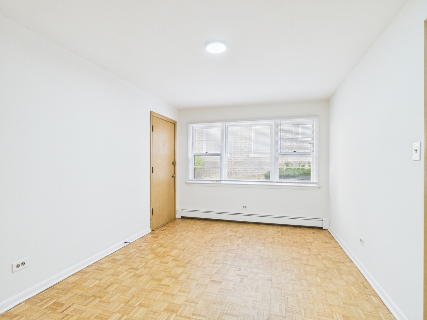 11219 S King Drive 1r Property Photo 12