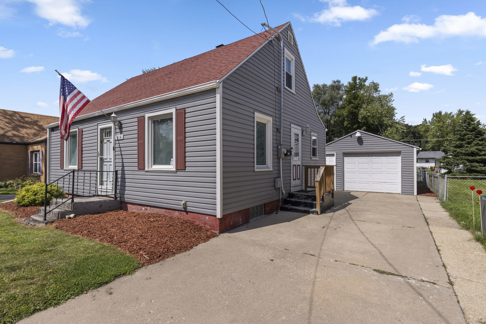614 Frances Avenue Property Photo 2