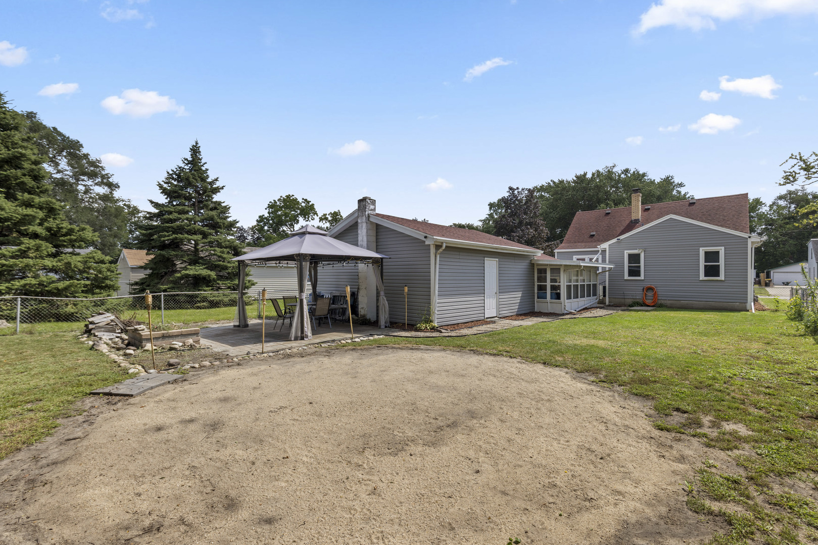 614 Frances Avenue Property Photo 16