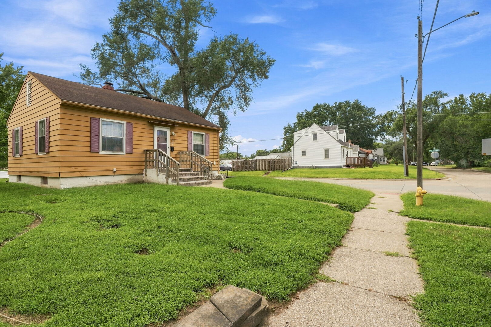 500 19th Avenue Property Photo 3