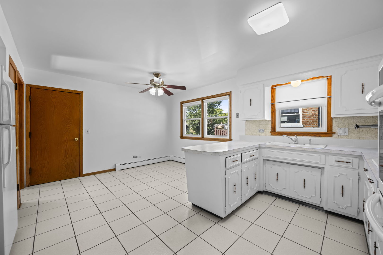 5421 W Windsor Avenue 2 Property Photo 4