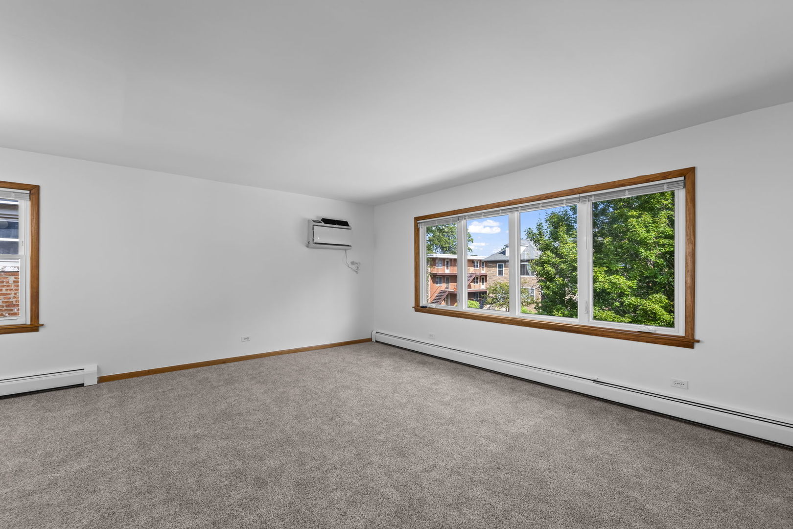 5421 W Windsor Avenue 2 Property Photo 8
