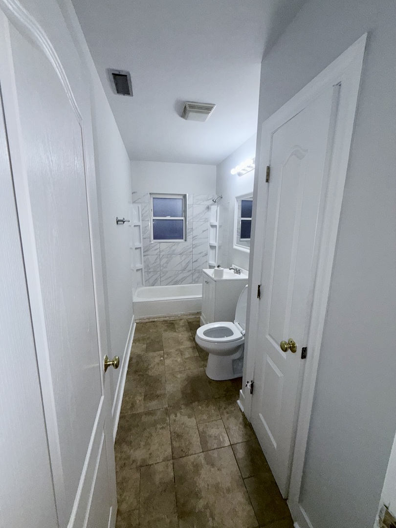 5209 W Lake Street 2b Property Photo 6