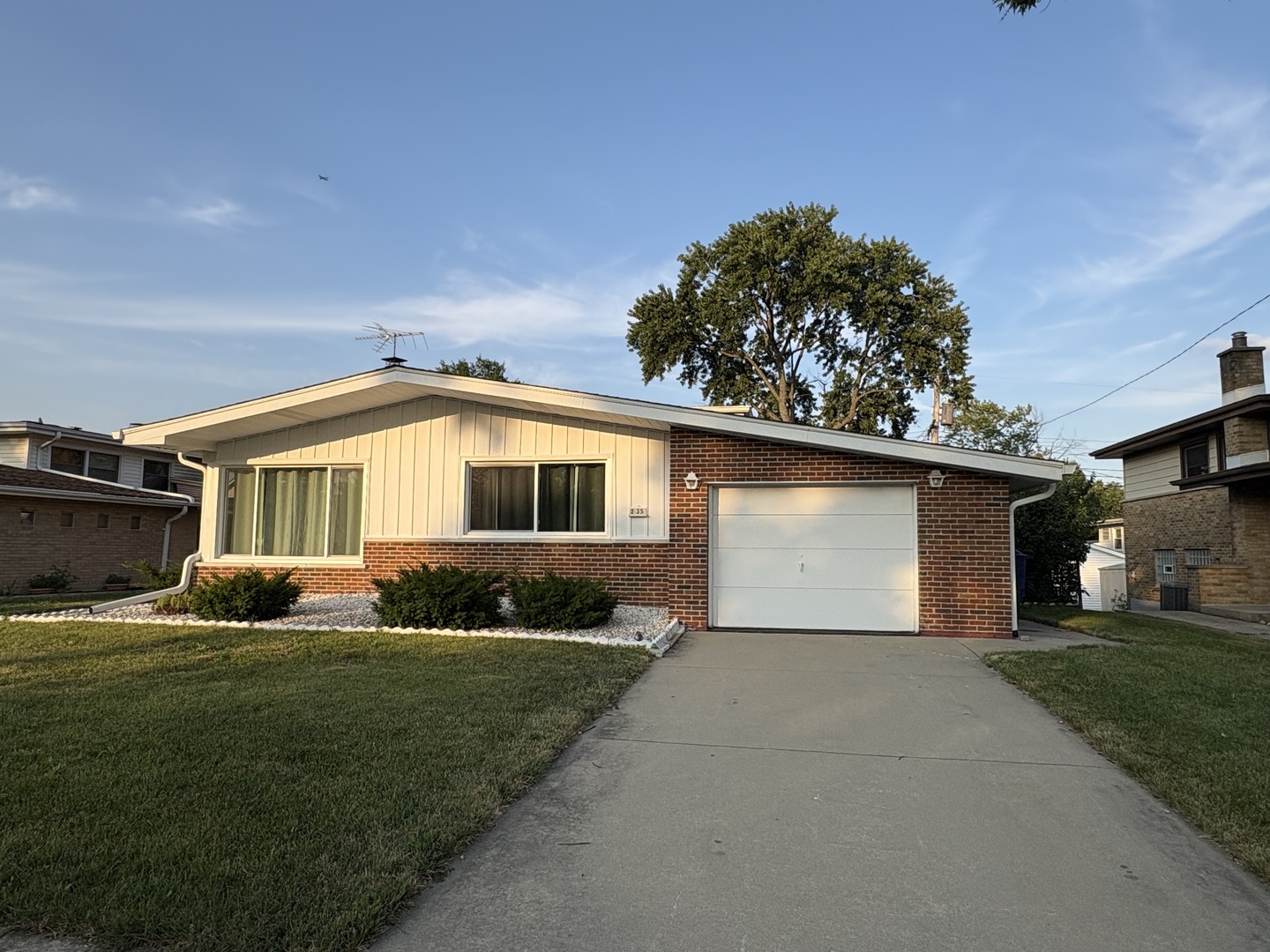235 S Mayfair Place Property Photo 3