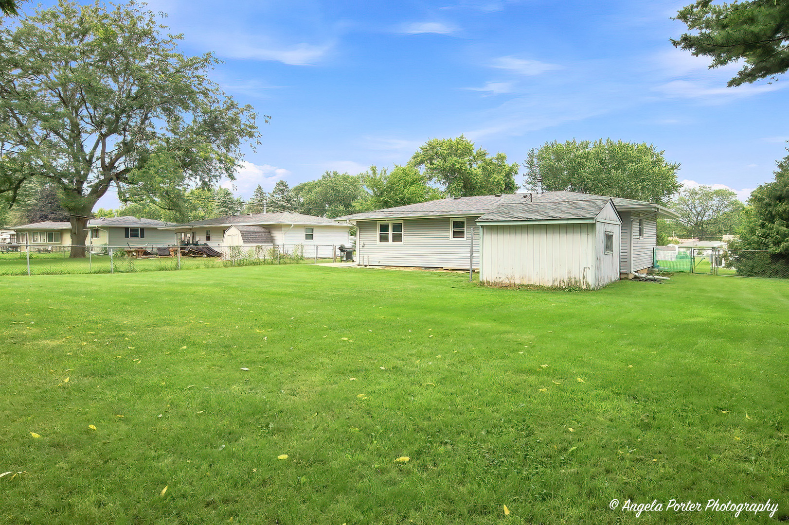 4707 William Street Property Photo 2
