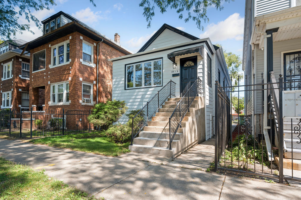8613 S Colfax Avenue Property Photo 1