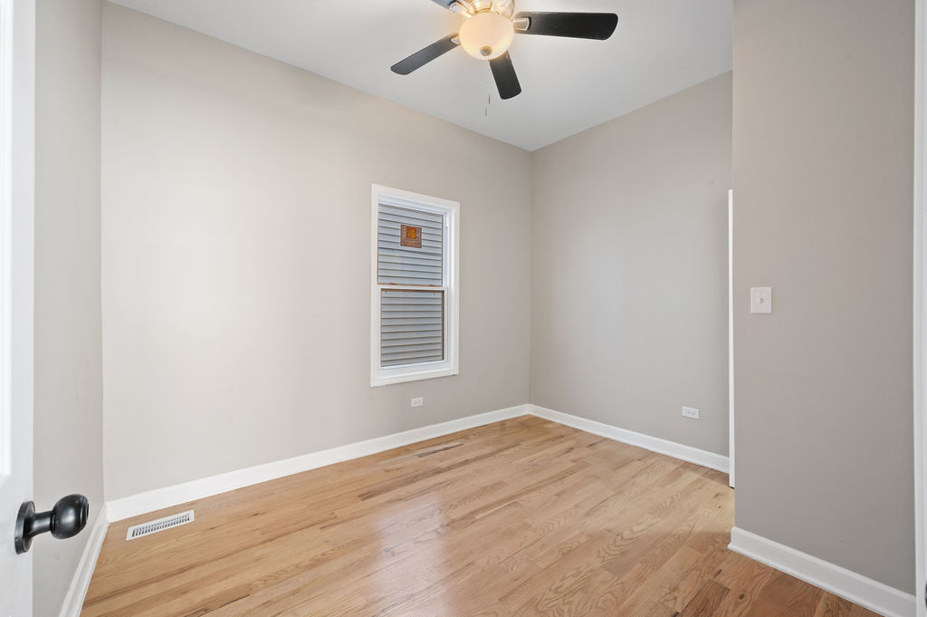 8613 S Colfax Avenue Property Photo 15