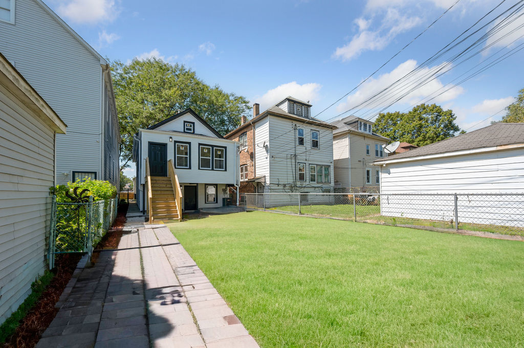 8613 S Colfax Avenue Property Photo 30