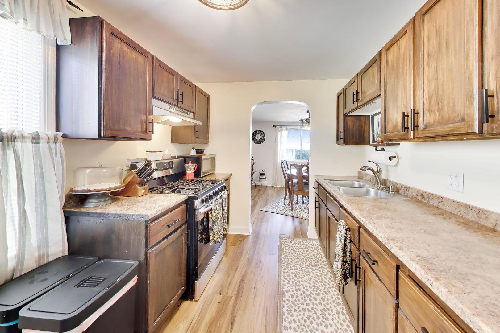 2807 Scott Street Property Photo 7