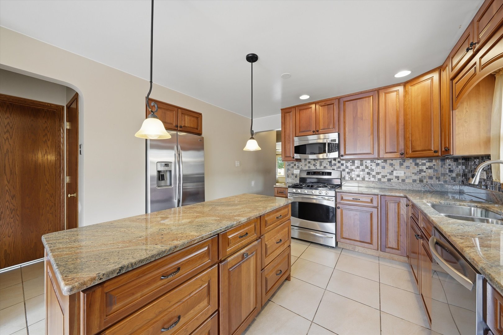 8350 S Karlov Avenue Property Photo 12