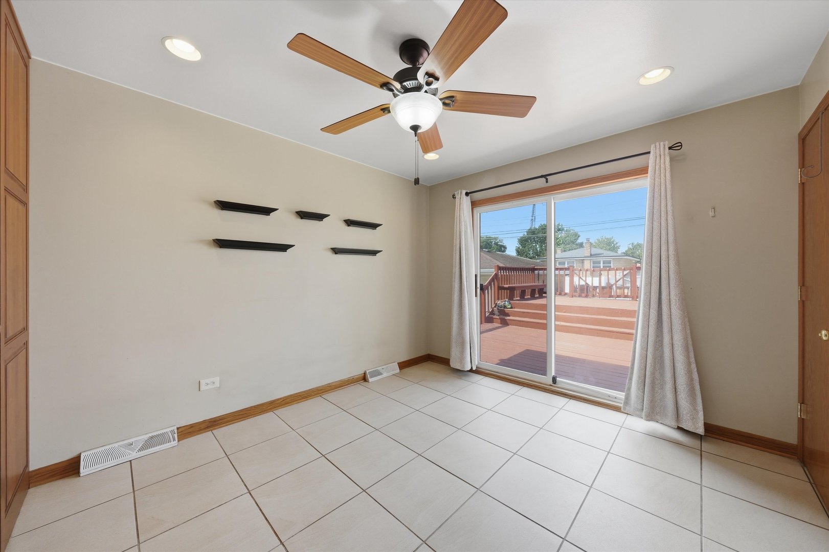 8350 S Karlov Avenue Property Photo 14