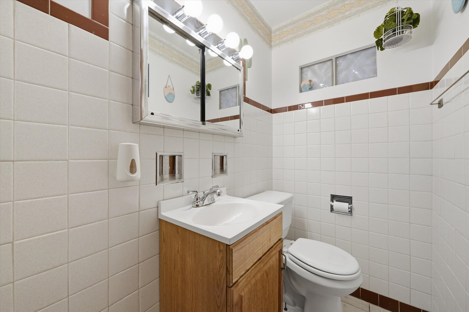 8350 S Karlov Avenue Property Photo 17
