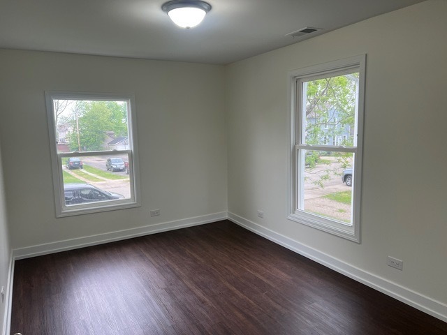 1021 N Hickory Street Property Photo 7