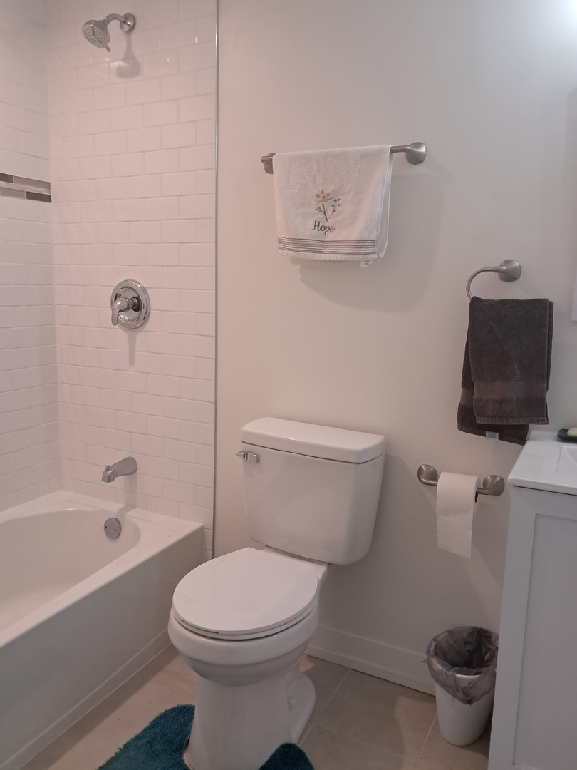 1021 N Hickory Street Property Photo 8