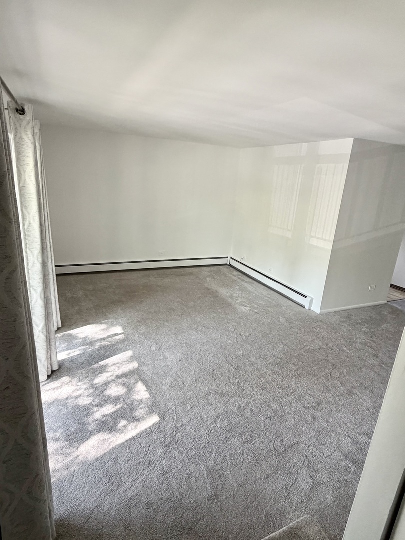 811 S Dwyer Avenue E Property Photo 2