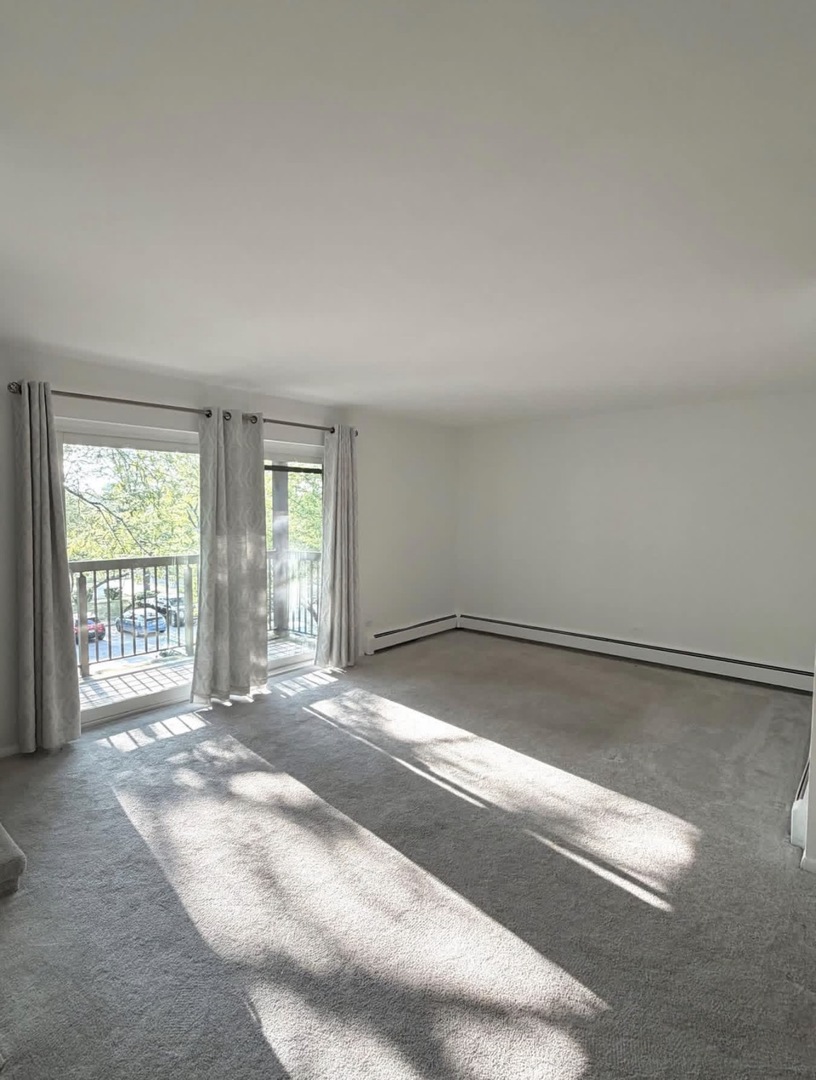 811 S Dwyer Avenue E Property Photo 4
