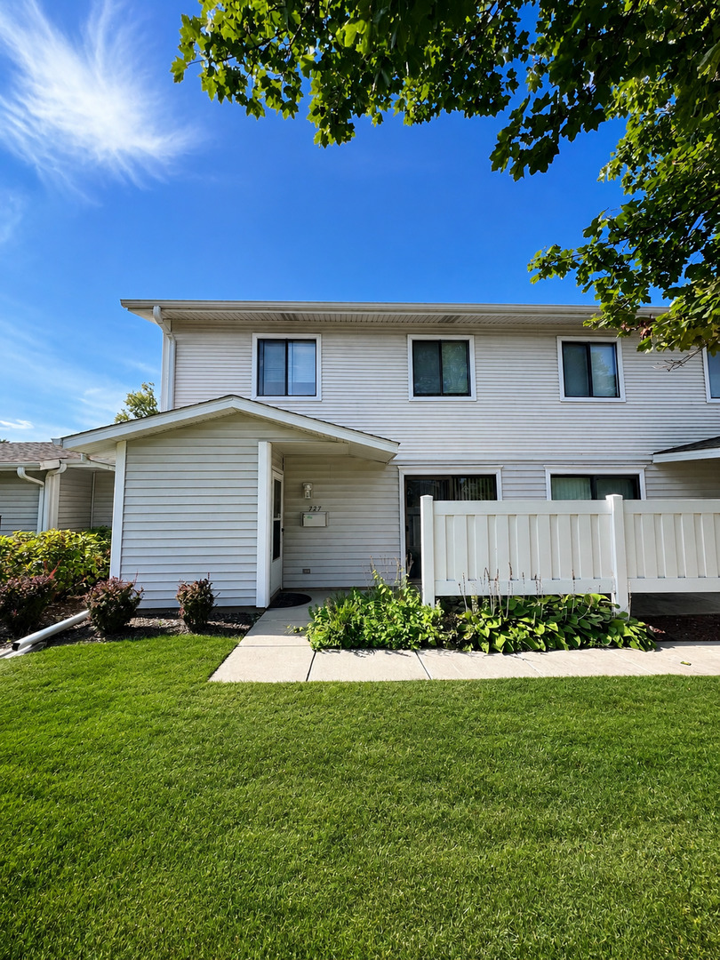 727 Whitesail Drive 727 Property Photo 1