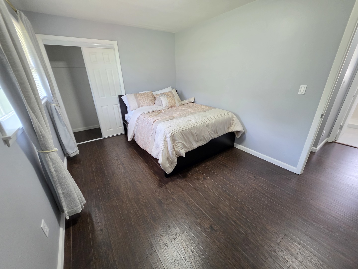 2301 Greenbriar Lane Property Photo 13
