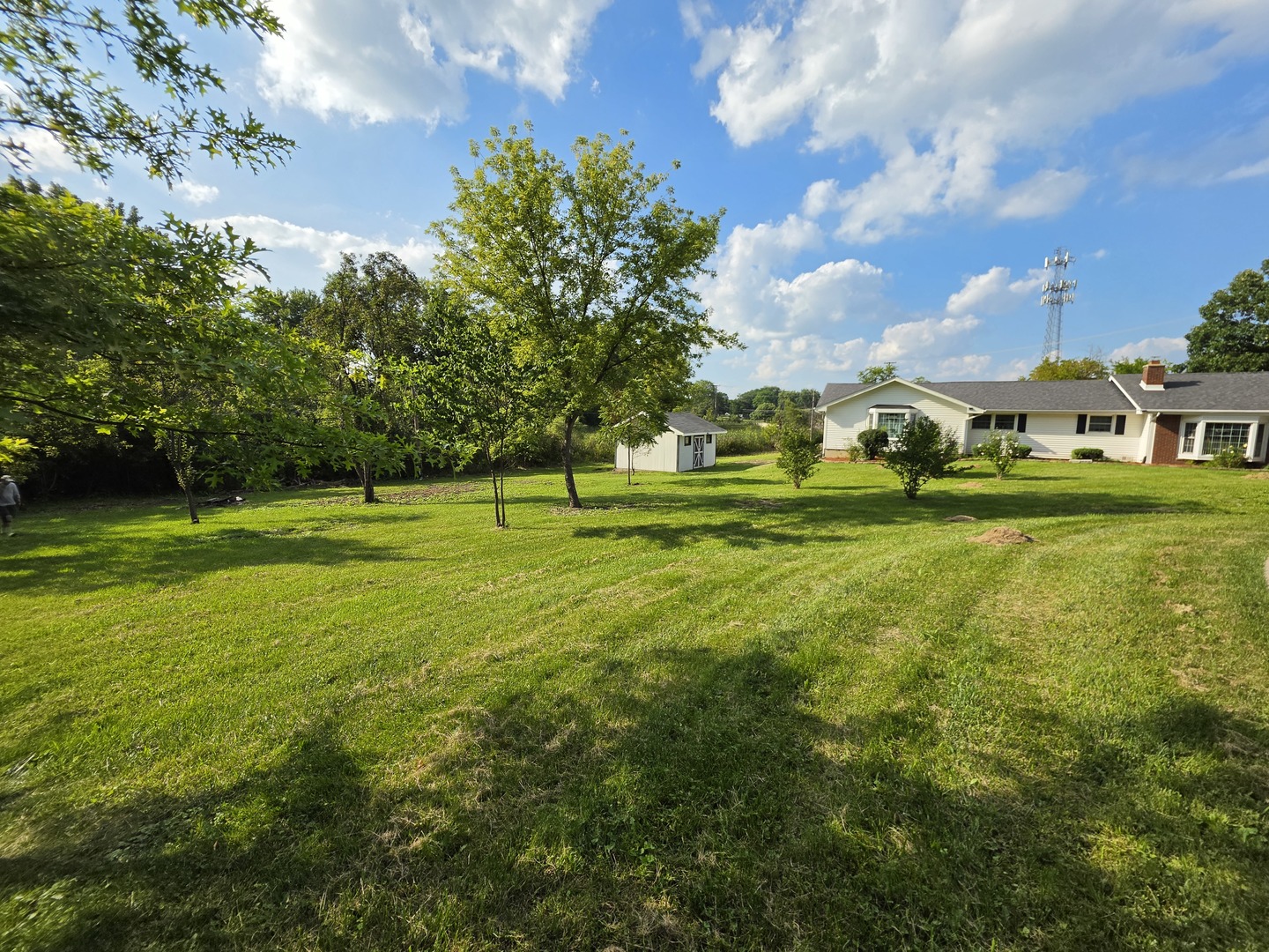 2301 Greenbriar Lane Property Photo 28