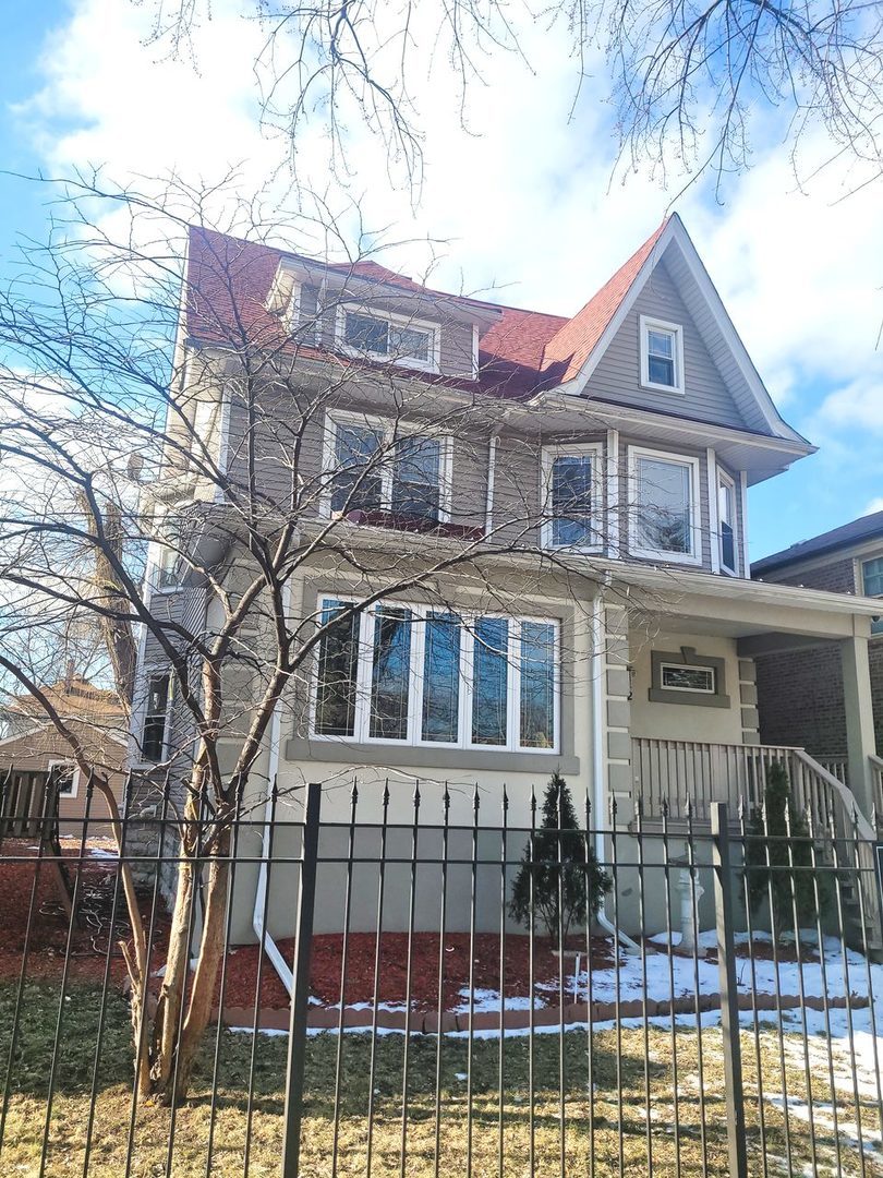 42 N Lockwood Avenue Property Photo 2