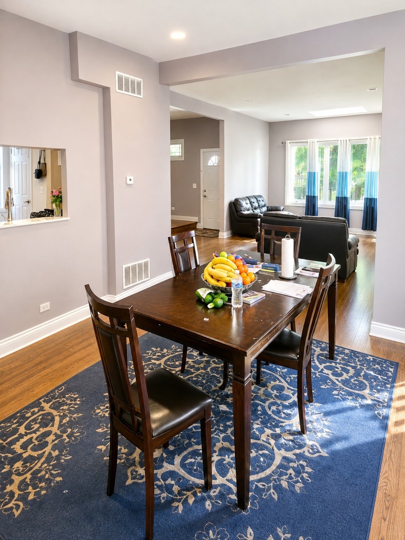42 N Lockwood Avenue Property Photo 3