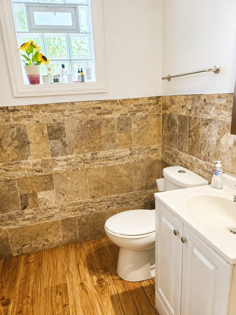 42 N Lockwood Avenue Property Photo 8