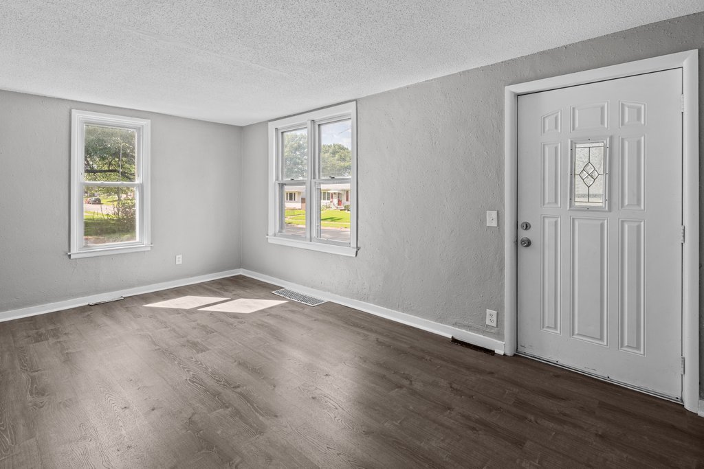 2925 Bellevue Avenue Property Photo 4