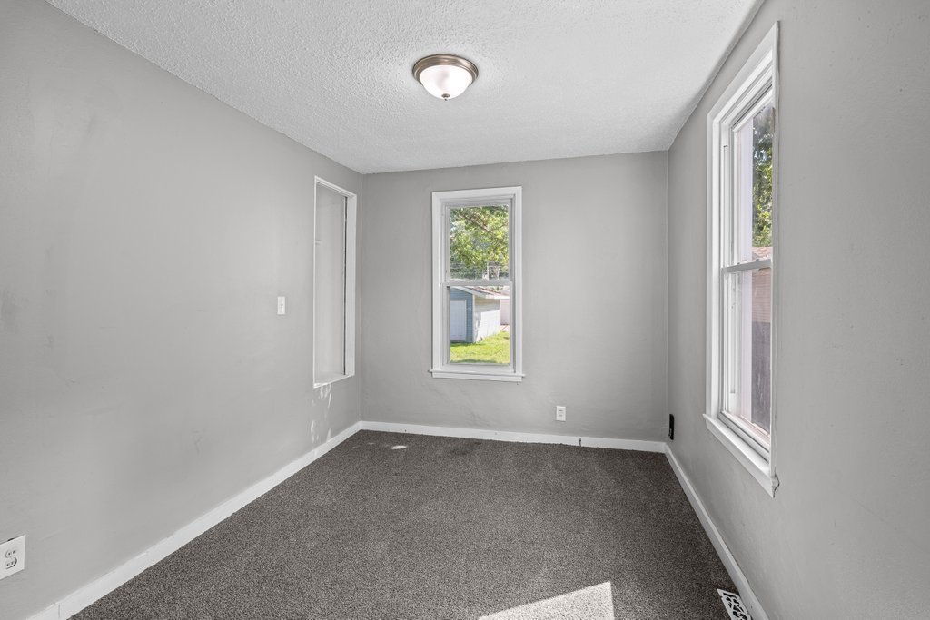 2925 Bellevue Avenue Property Photo 7