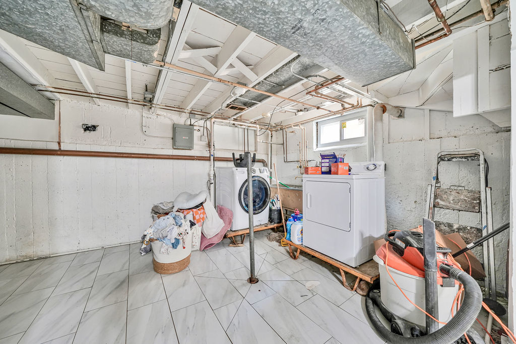 1545 N 23rd Avenue Property Photo 15