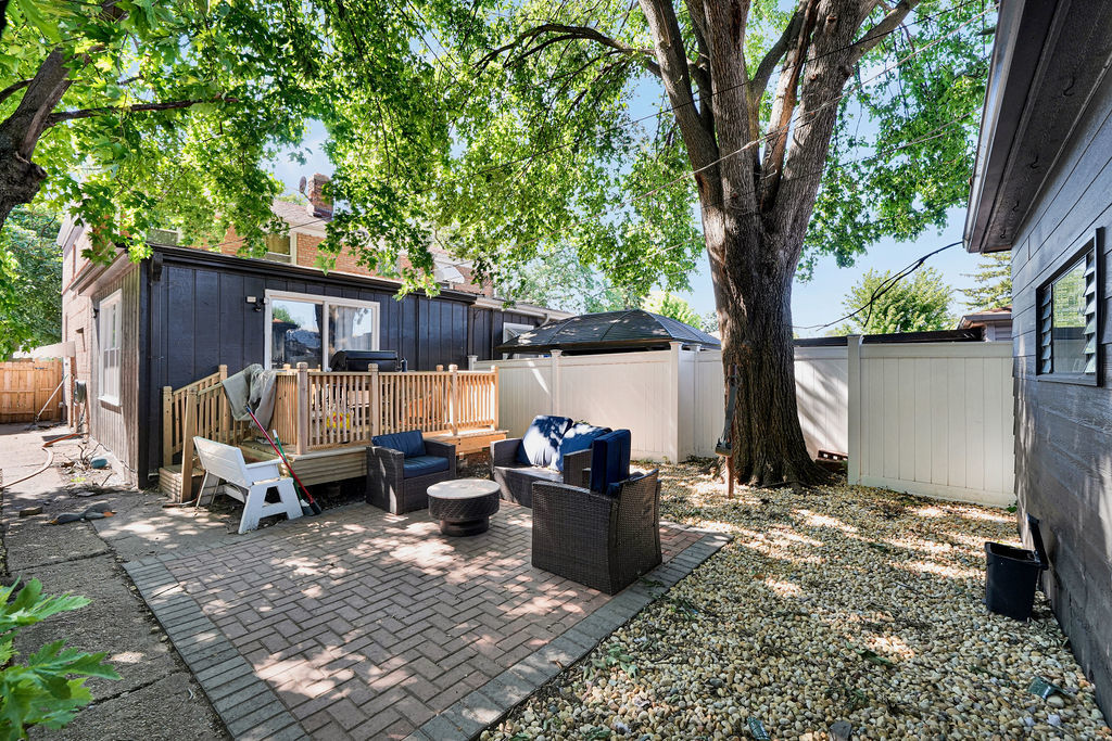 1545 N 23rd Avenue Property Photo 17