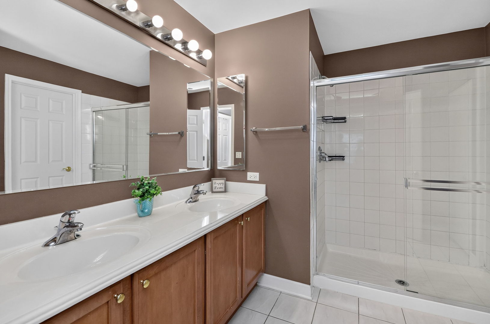 722 Metropolitan Avenue Property Photo 21