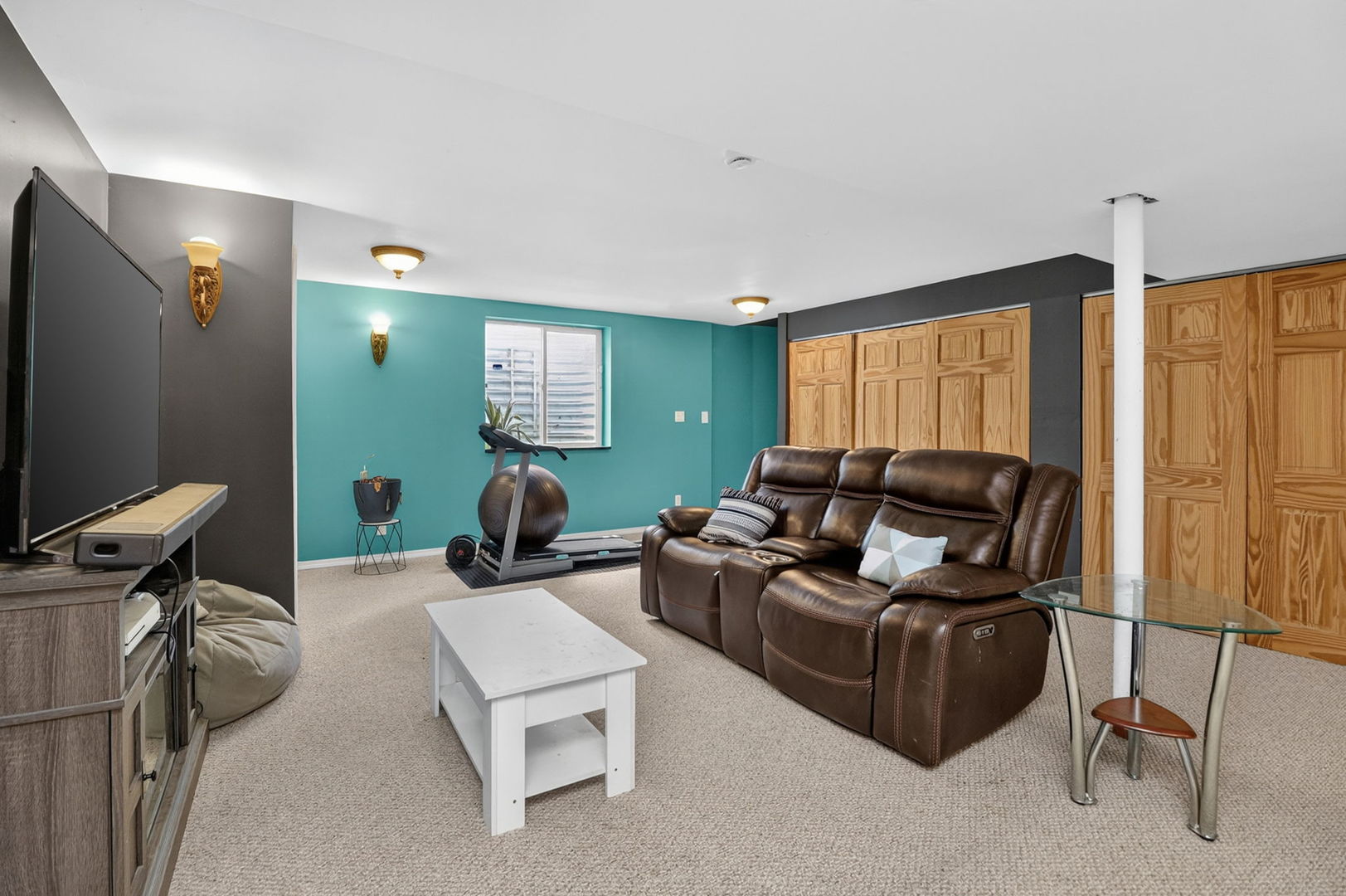 722 Metropolitan Avenue Property Photo 25
