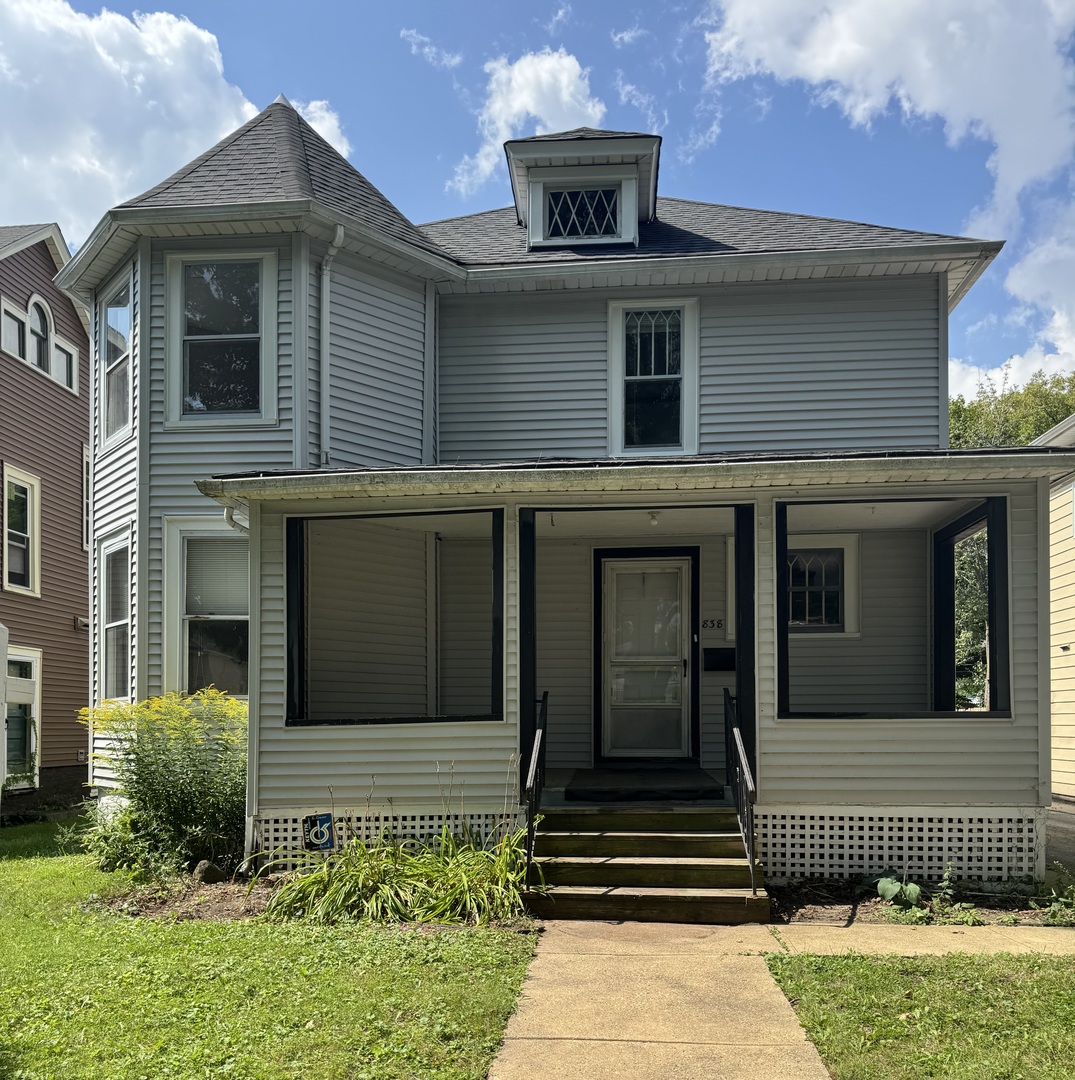 838 Hickory Street Property Photo 1