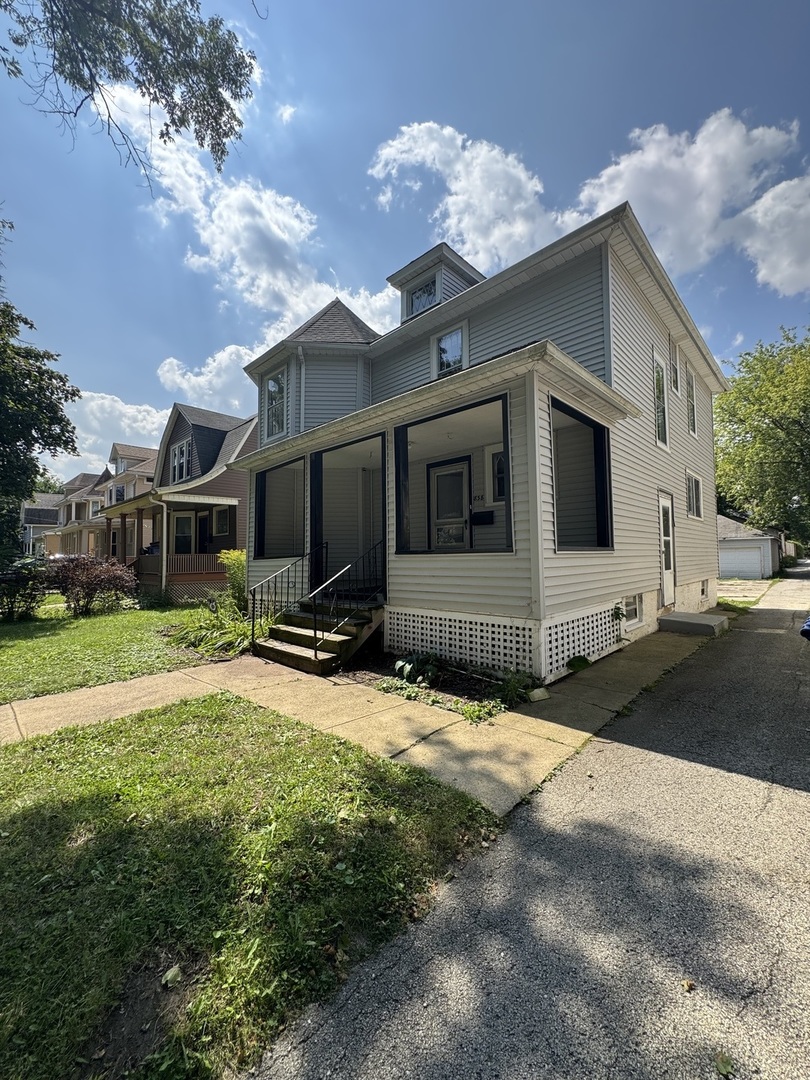838 Hickory Street Property Photo 2