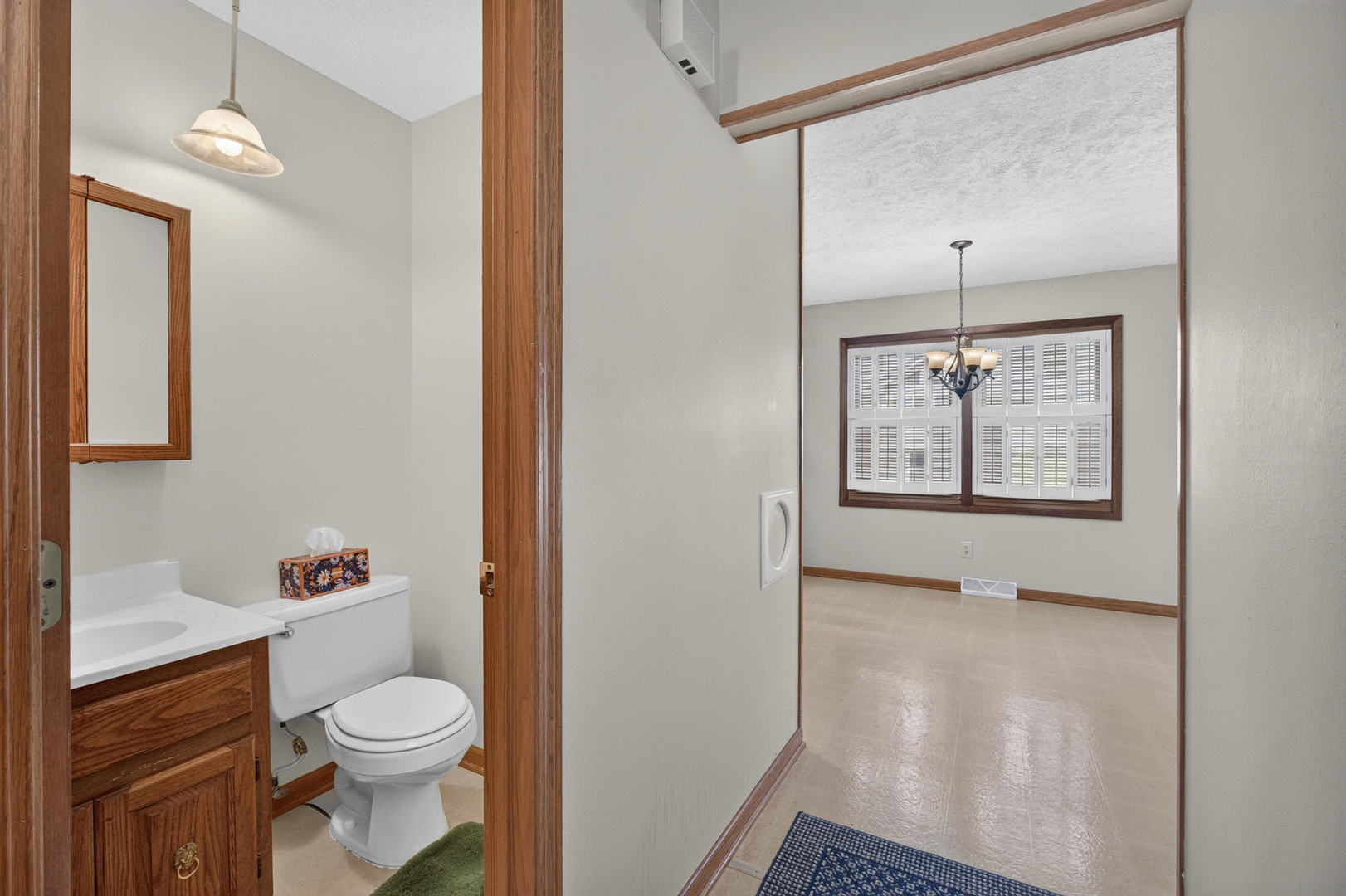 702 W Iowa Street Property Photo 18