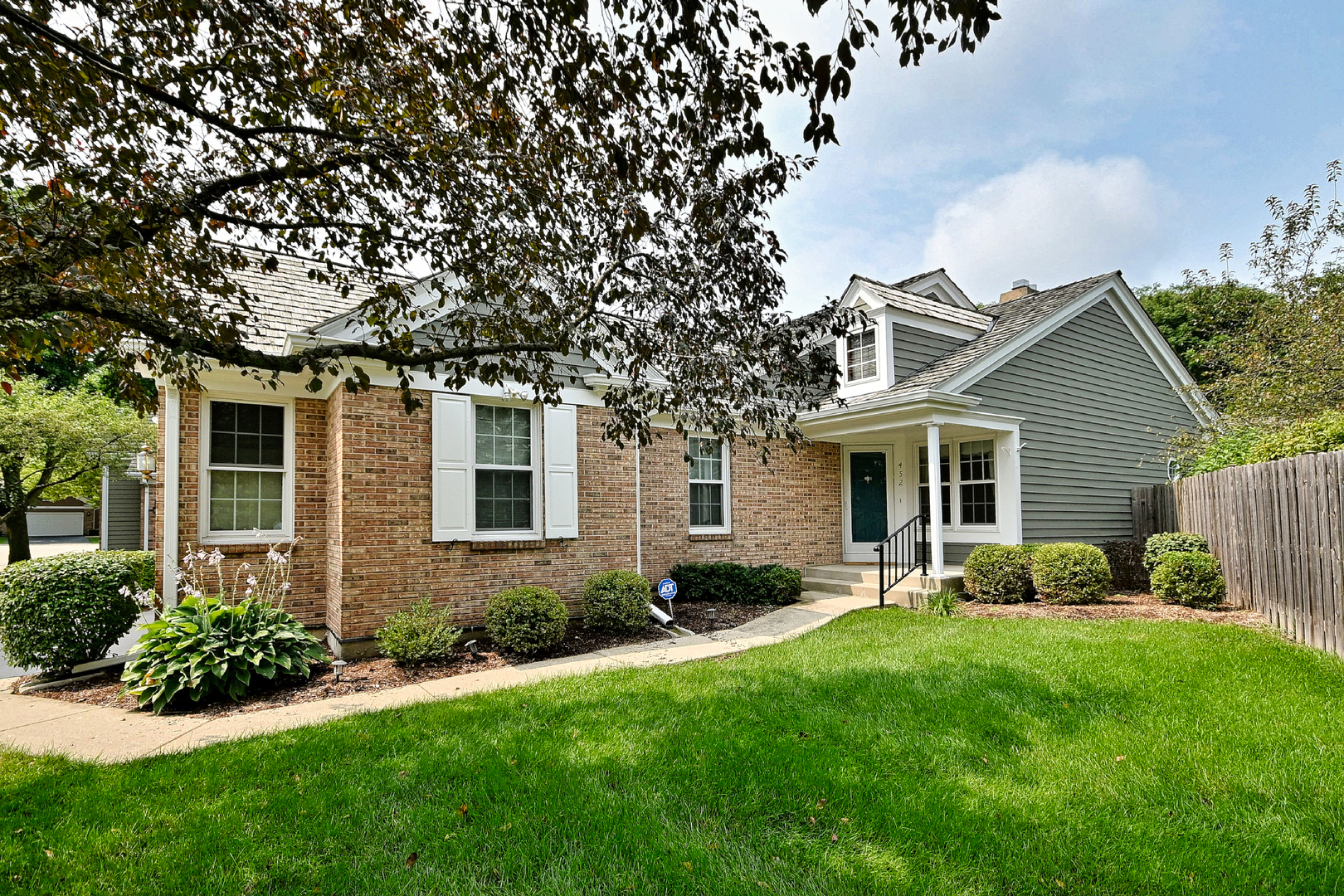 452 Park Barrington Drive Property Photo 6