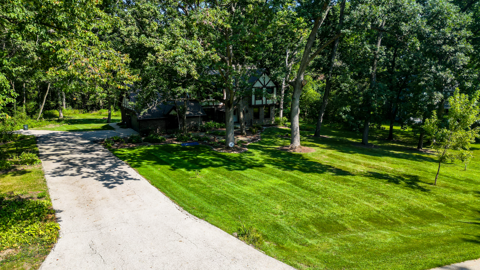 6n419 Ferson Woods Drive Property Photo 32