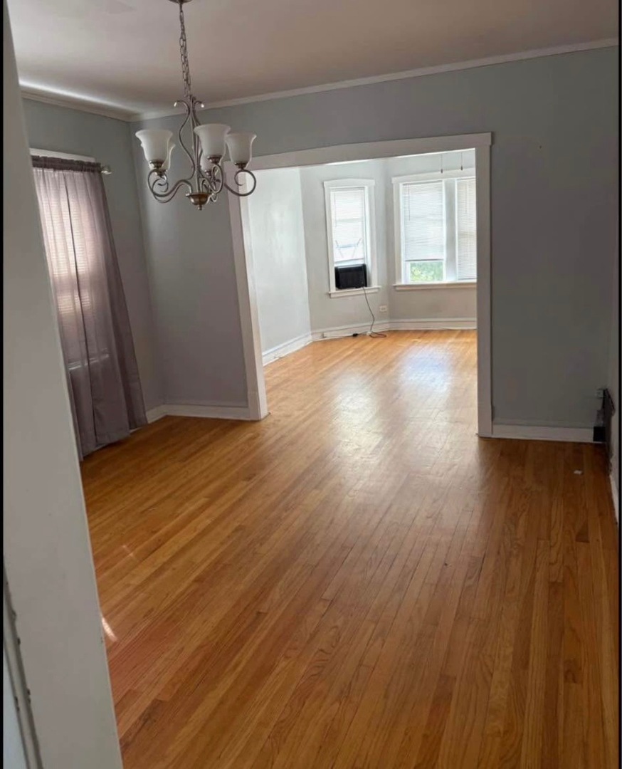 1316 W 77th Street Property Photo 3