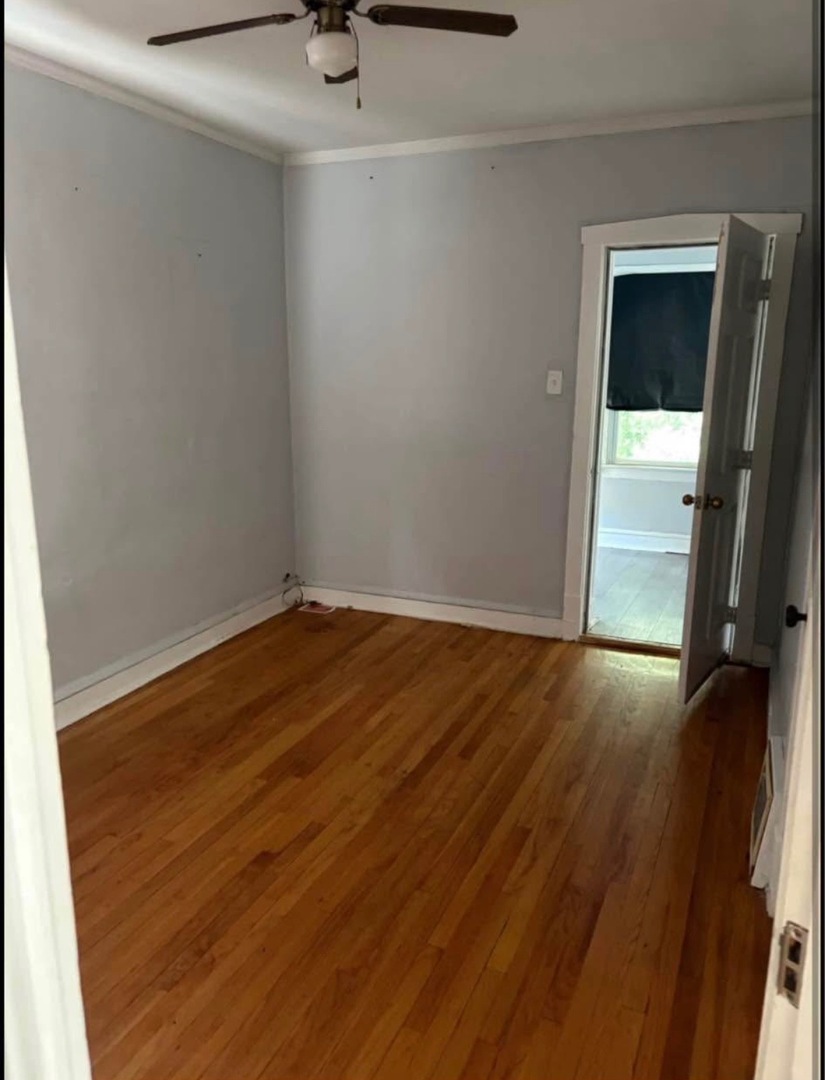 1316 W 77th Street Property Photo 4