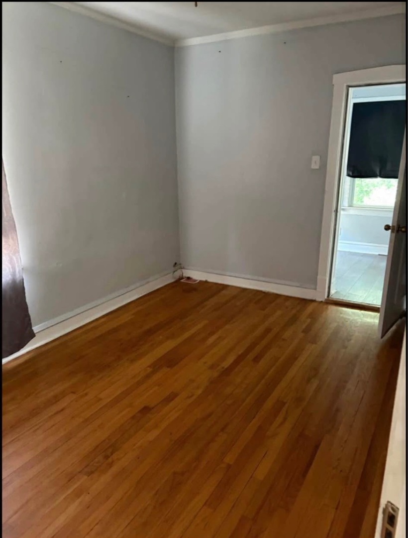 1316 W 77th Street Property Photo 6