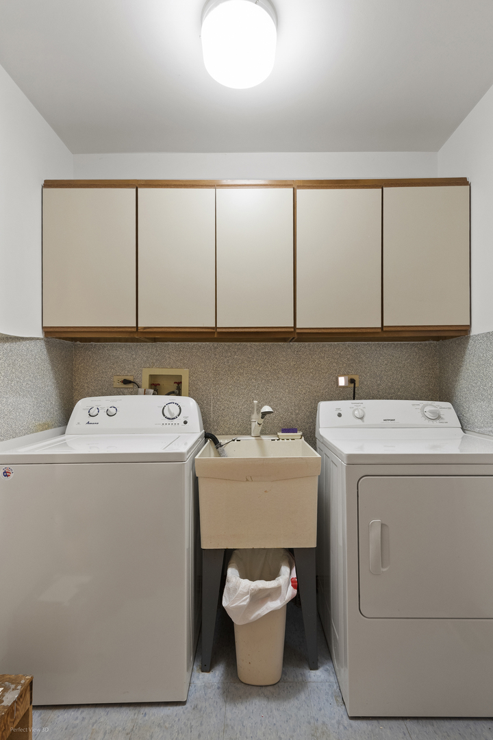 9947 Cambridge Drive C Property Photo 13