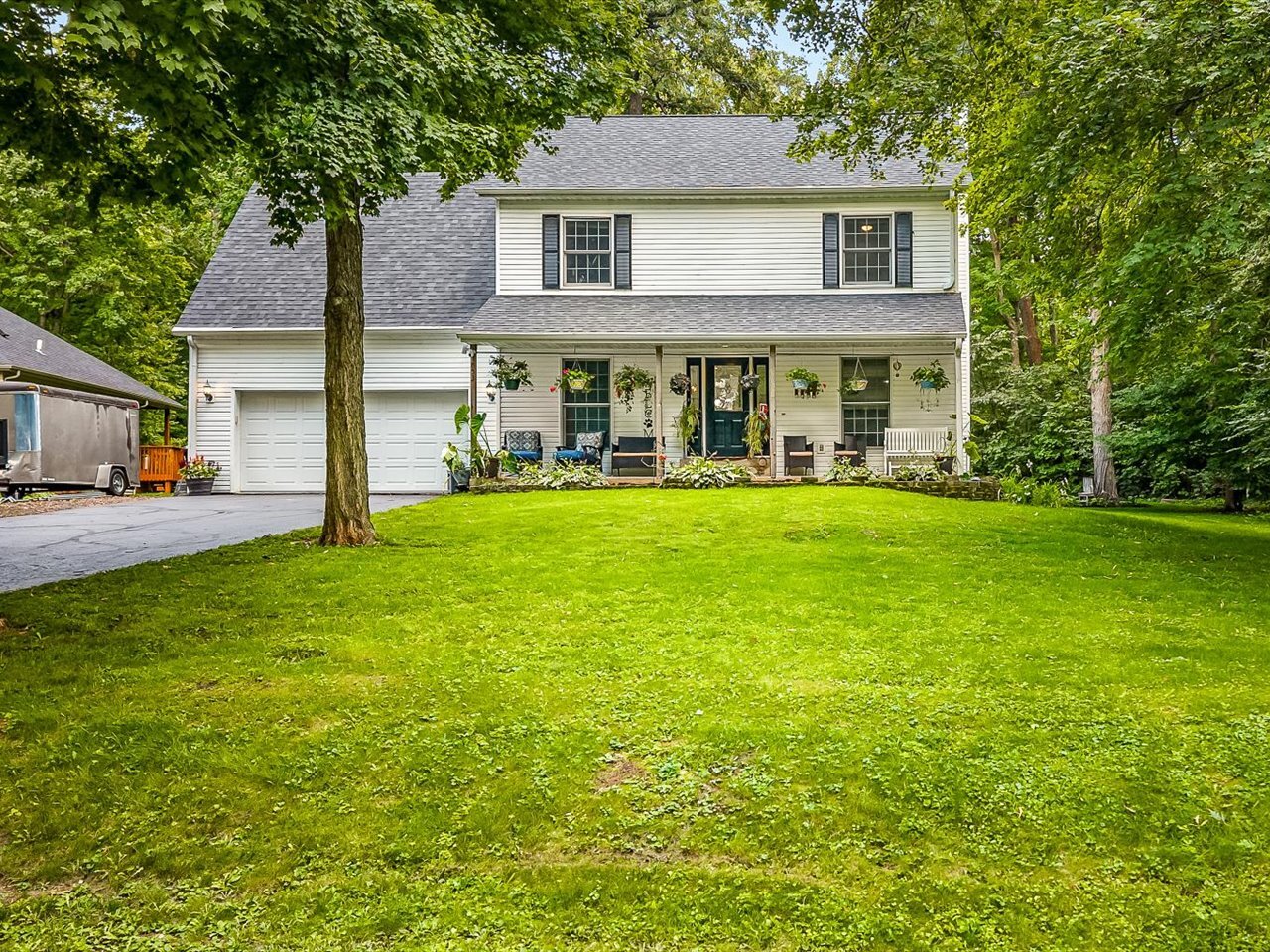 1853 Darby Lane Property Photo 1