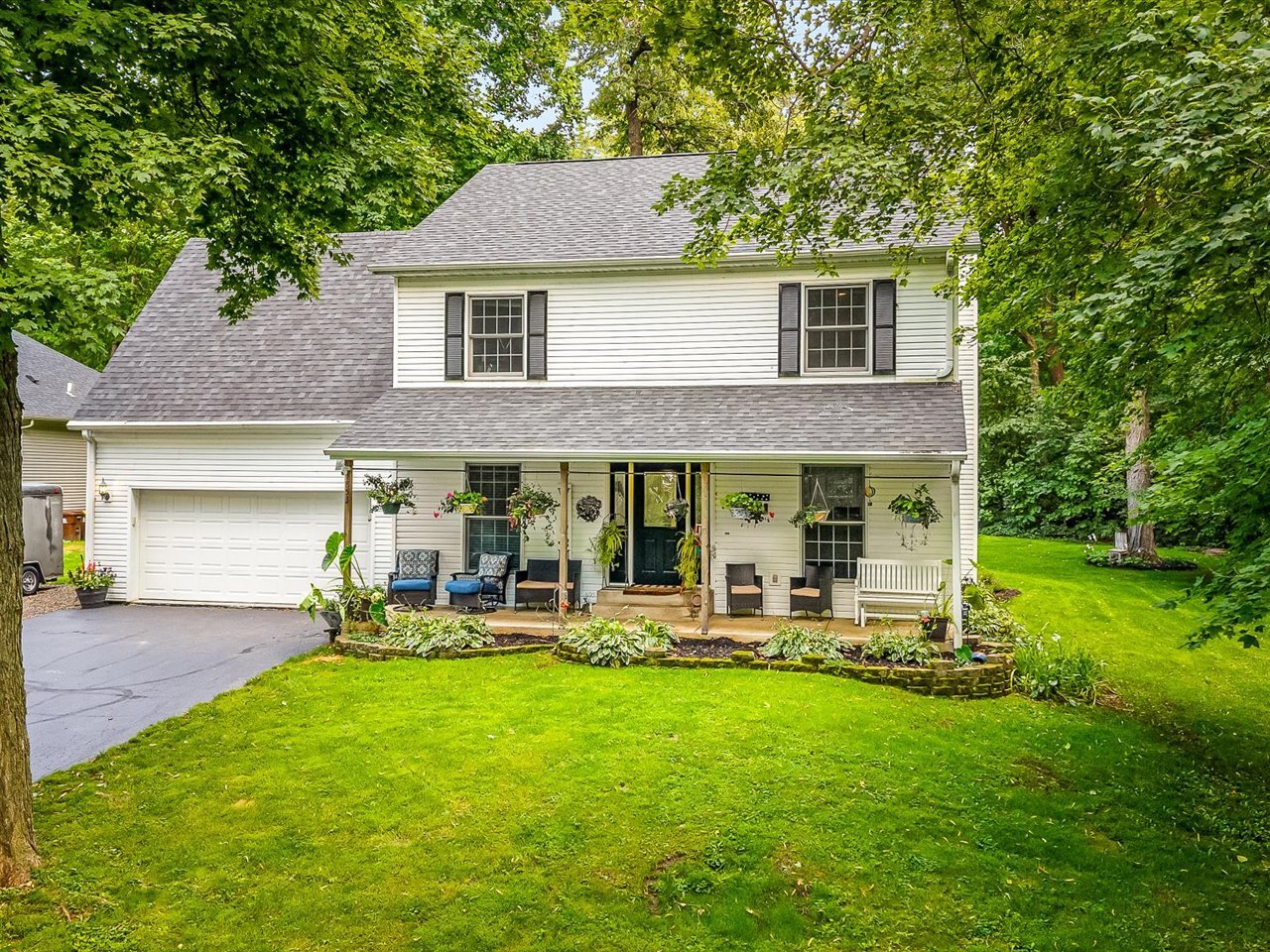1853 Darby Lane Property Photo 4