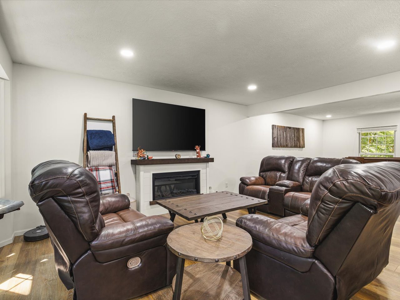 1853 Darby Lane Property Photo 12