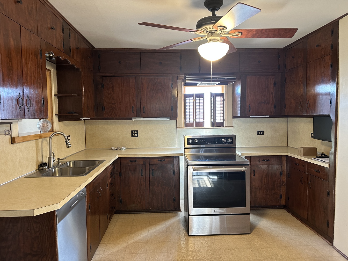 638 W Ringold Property Photo 12