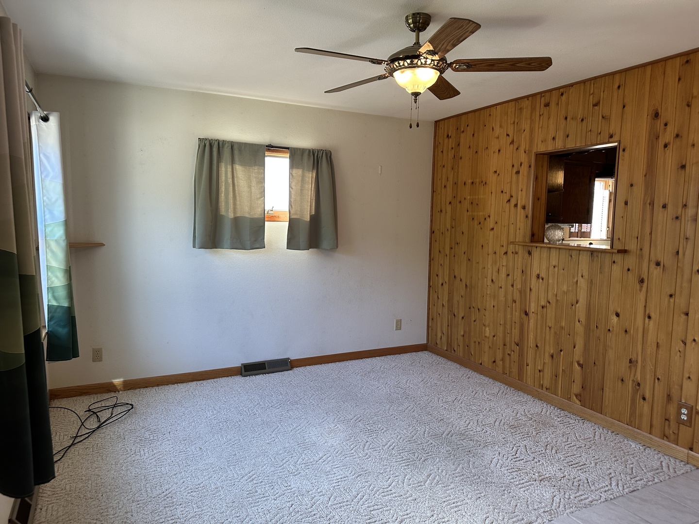 638 W Ringold Property Photo 16
