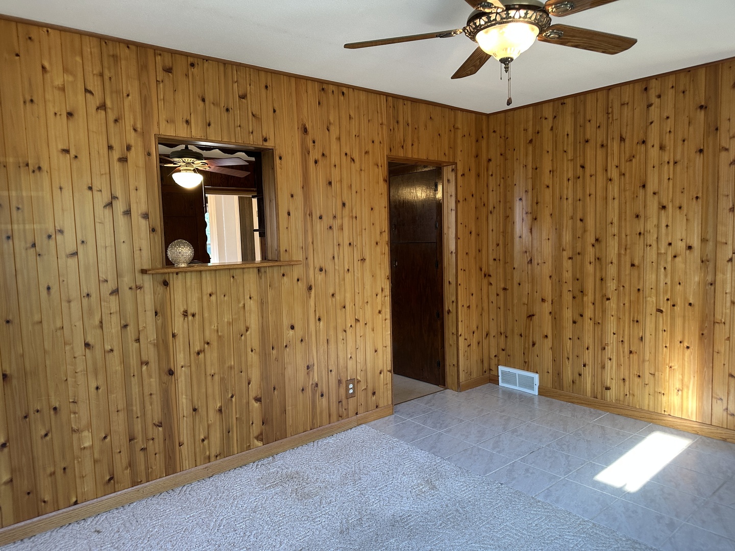 638 W Ringold Property Photo 18