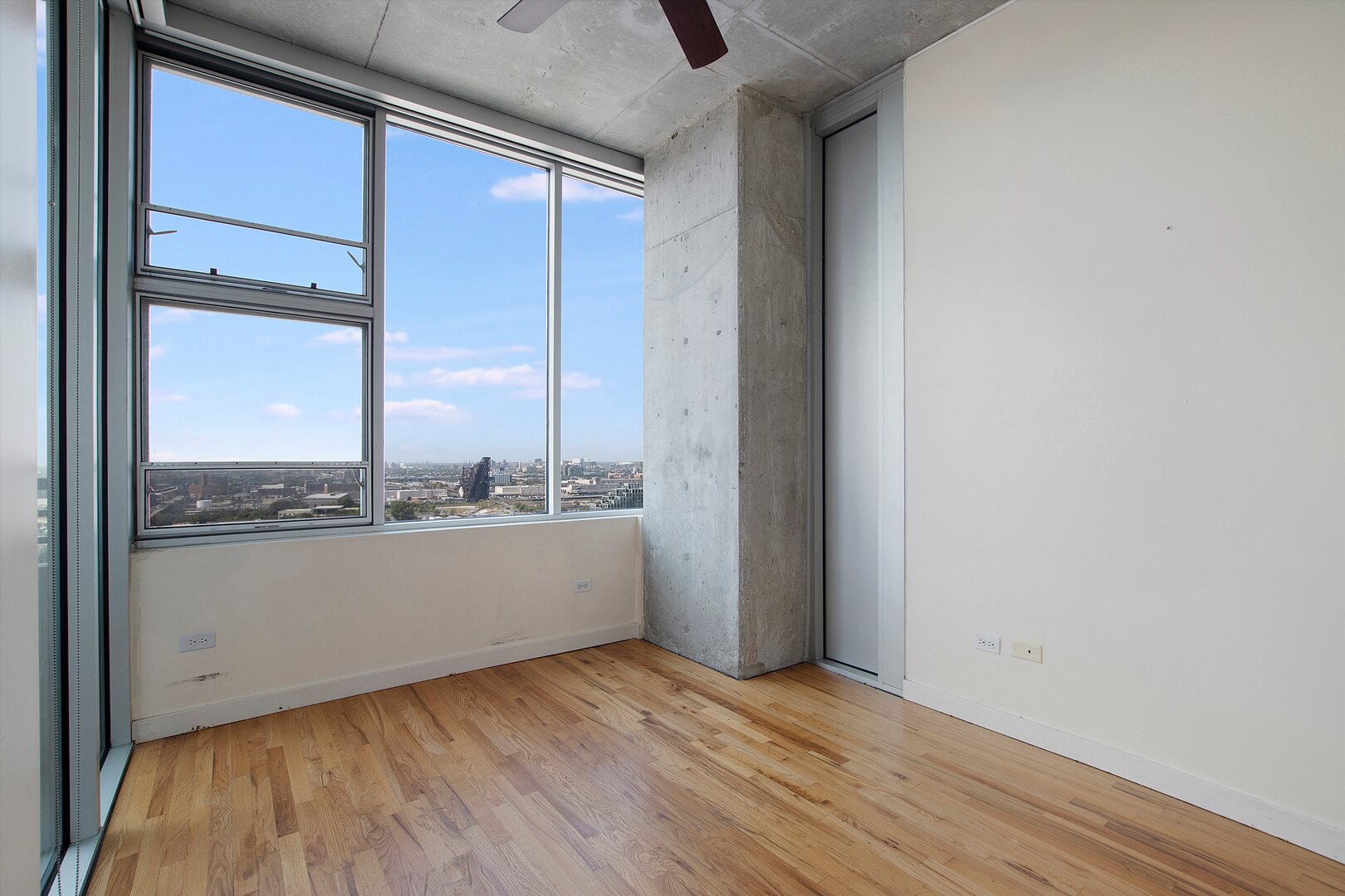 1720 S Michigan Avenue 1812 Property Photo 6