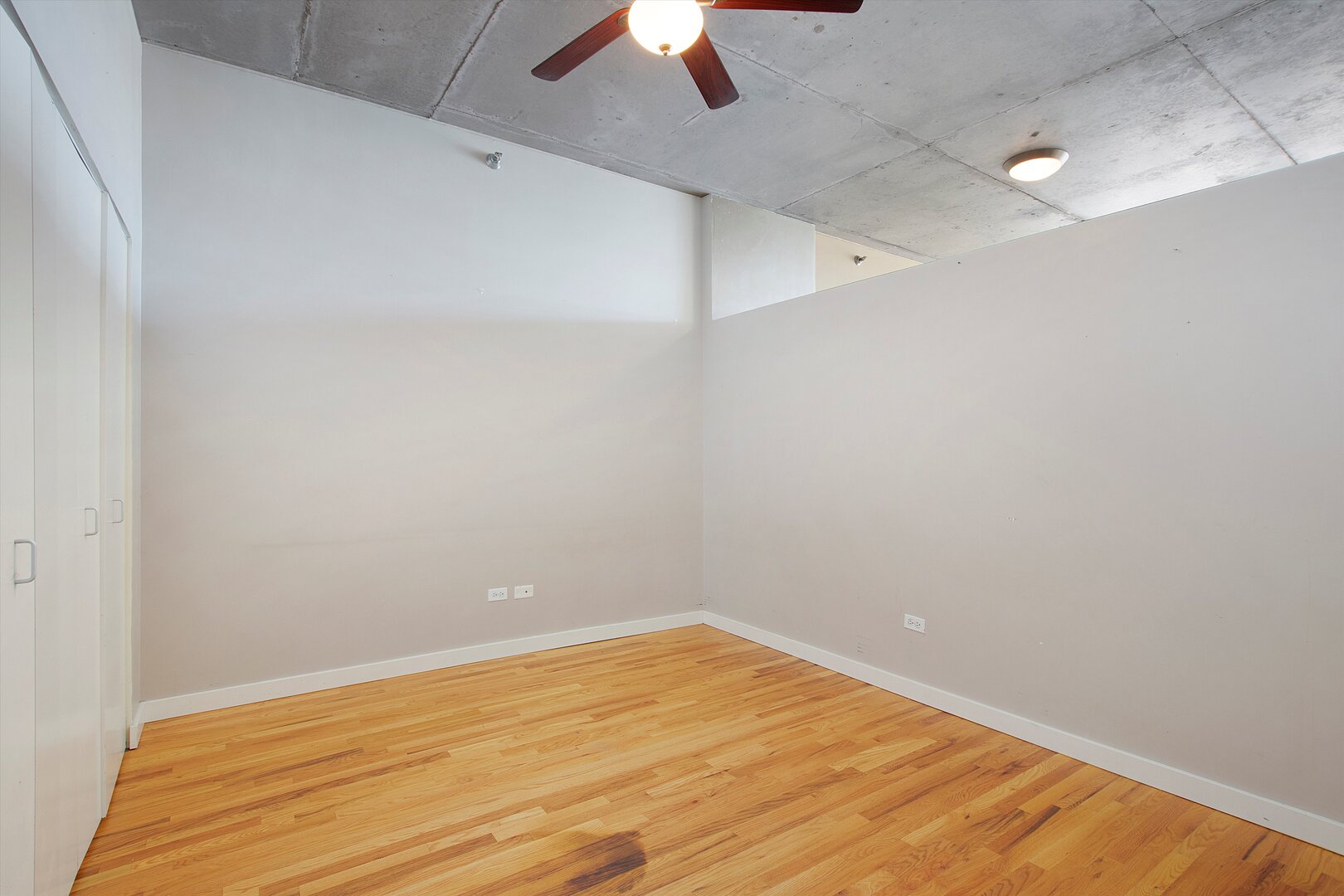 1720 S Michigan Avenue 1812 Property Photo 13