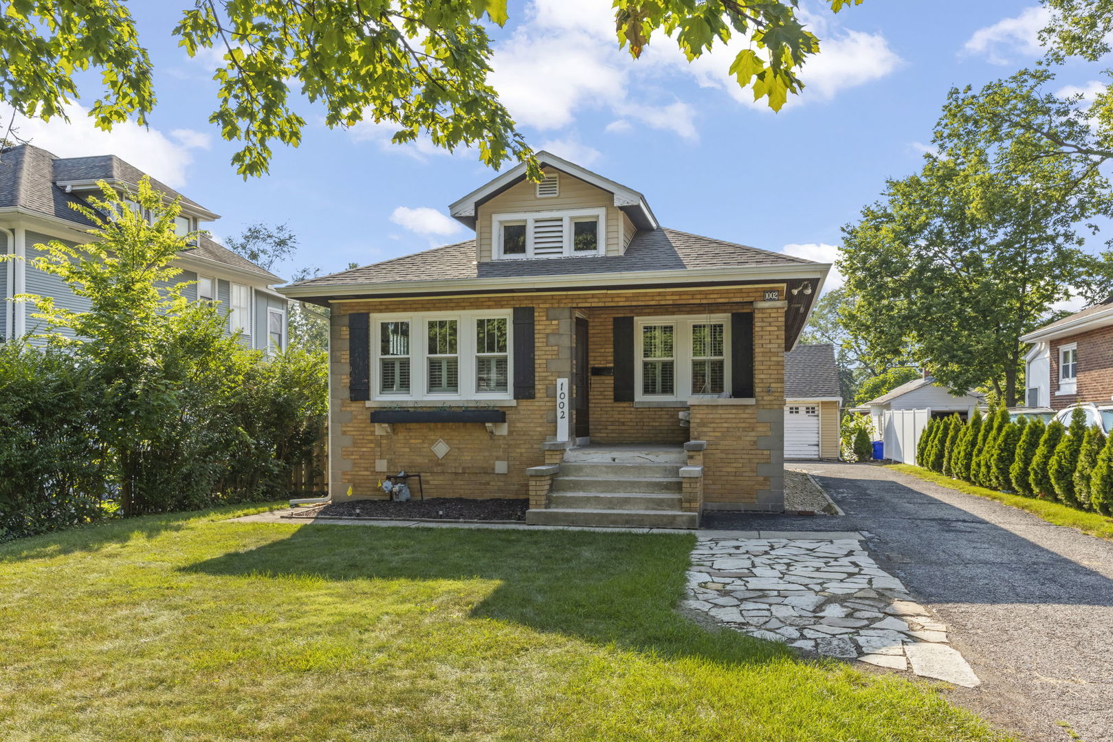 1002 N President Street Property Photo 1